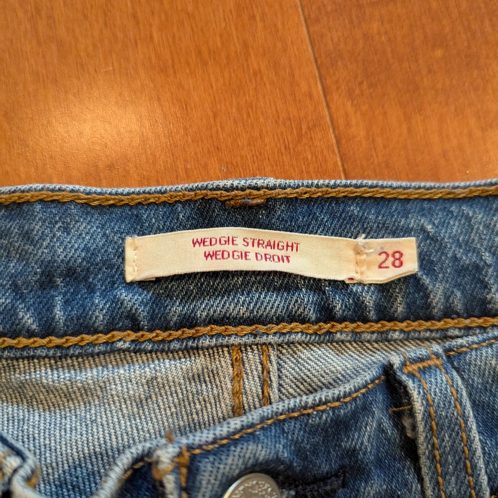 LEVIS JEANS - Picture 3 of 3